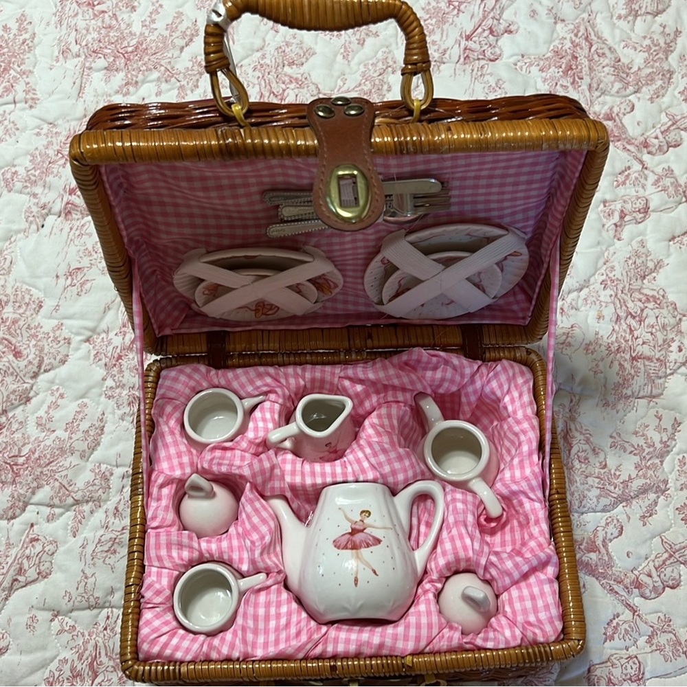 NWT Delton Ballerina PorcelainTea Party Set